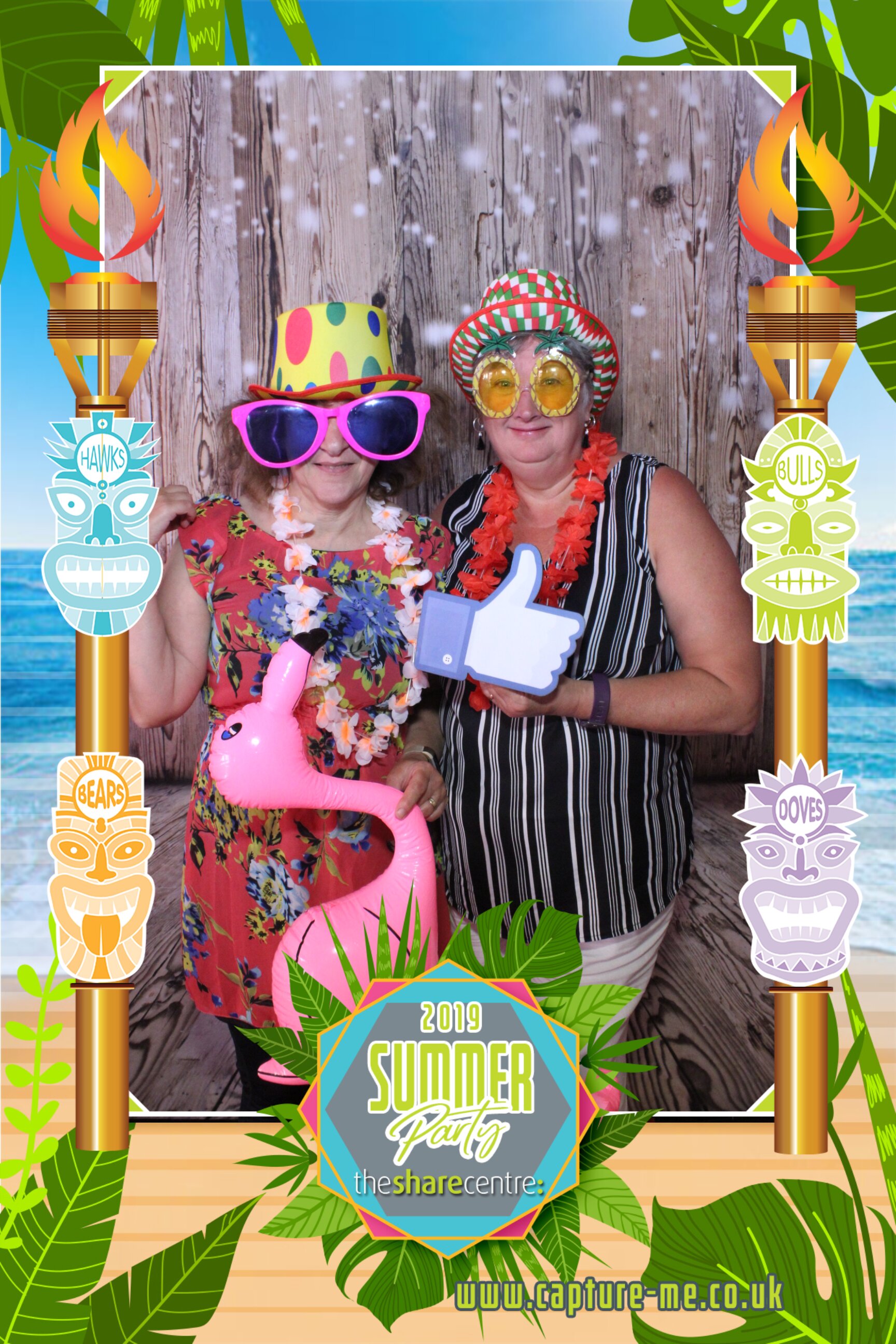 The Share Centre Tiki Party | View more photos from the event at gallery.capture-me.co.uk/u/Capture-me/The-Share-Centre-Tiki-Party